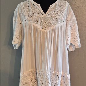 Great for Summer!  Elegant White Eyelet Lace Women's Top